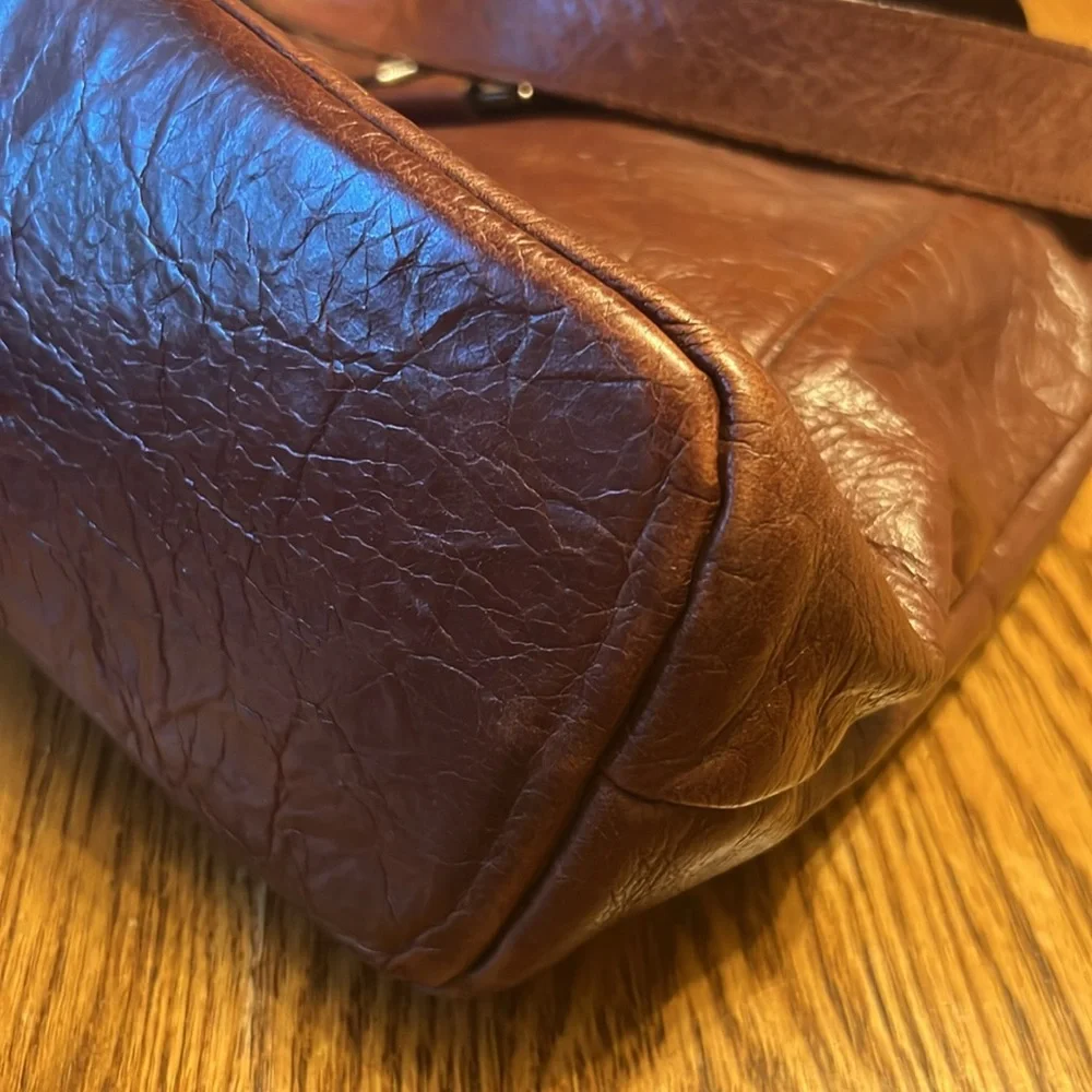 Victor vintage shoulder bag, leather soft rich brown